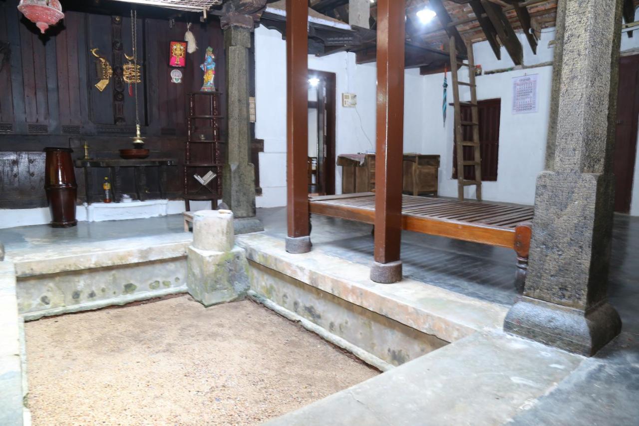 The Mana-Heritage Stay - Chengazhimattam Mana Kottayam Extérieur photo