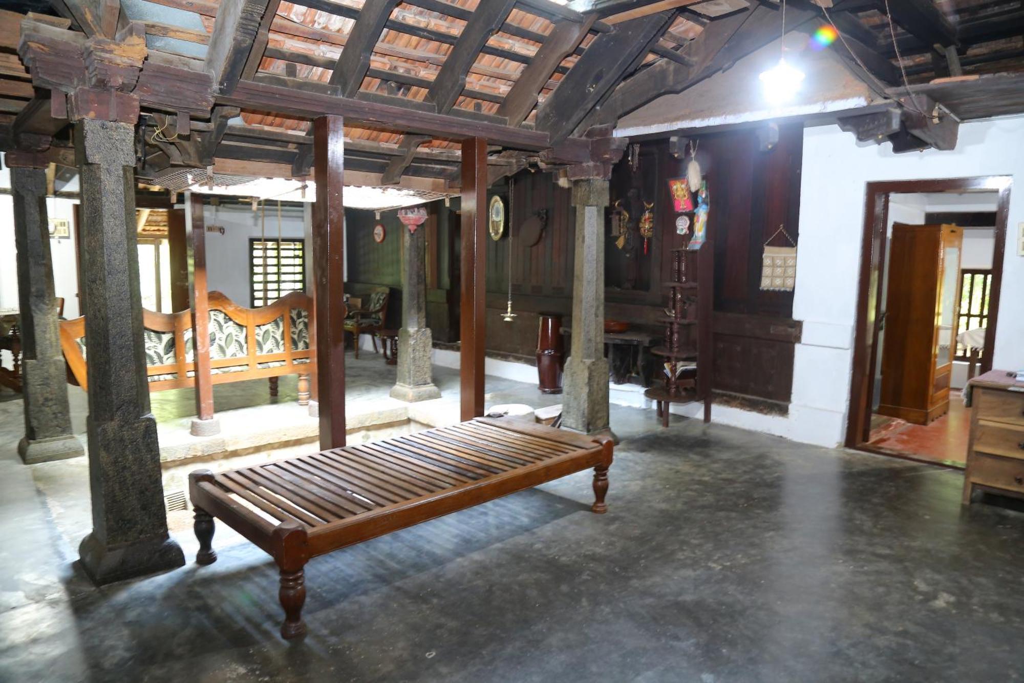 The Mana-Heritage Stay - Chengazhimattam Mana Kottayam Extérieur photo